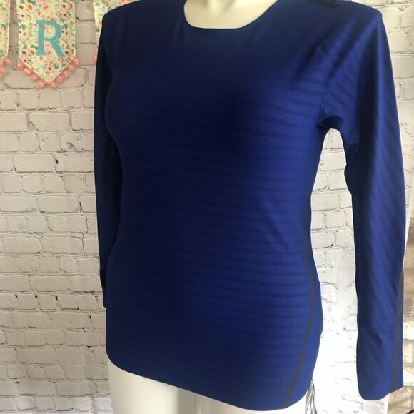 Adidas  alphaskin athletic top - Picture 2 of 9